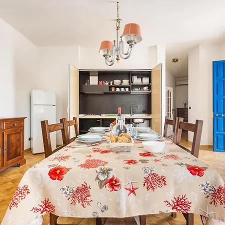 Holiday home Ermes By Barbarhouse Torre Lapillo